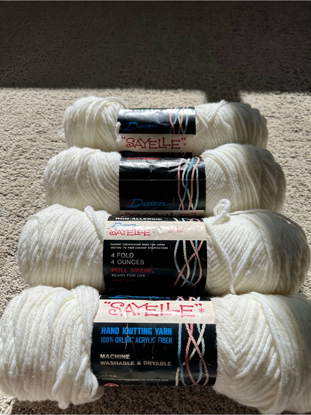 Sayelle Hand Knitting Yarn in White- 4 Skeins